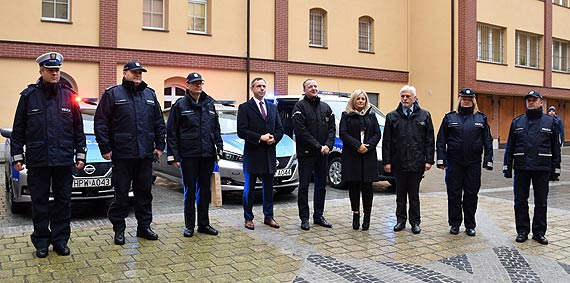 Pierwsze w Polsce elektryczne radiowozy dla Policji - kupione przy wsparciu WFOiGW w Szczecinie
