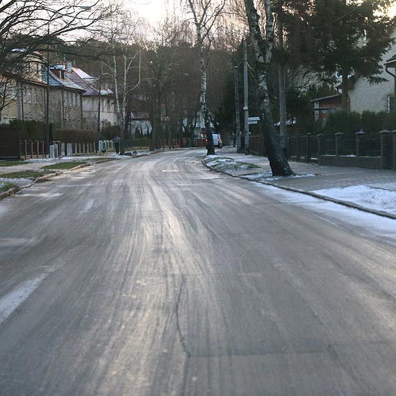 May „atak” zimy i ulice przypominay lodowisko!