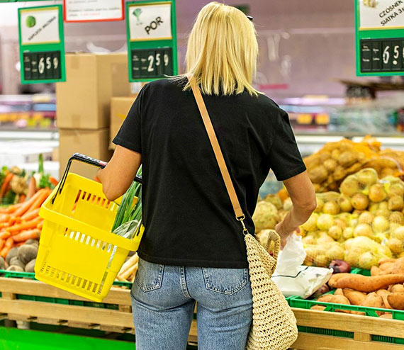 Ceny warzyw i chemii gospodarczej niebezpiecznie rosn. Za to art. tuszczowe przestay straszy Polakw